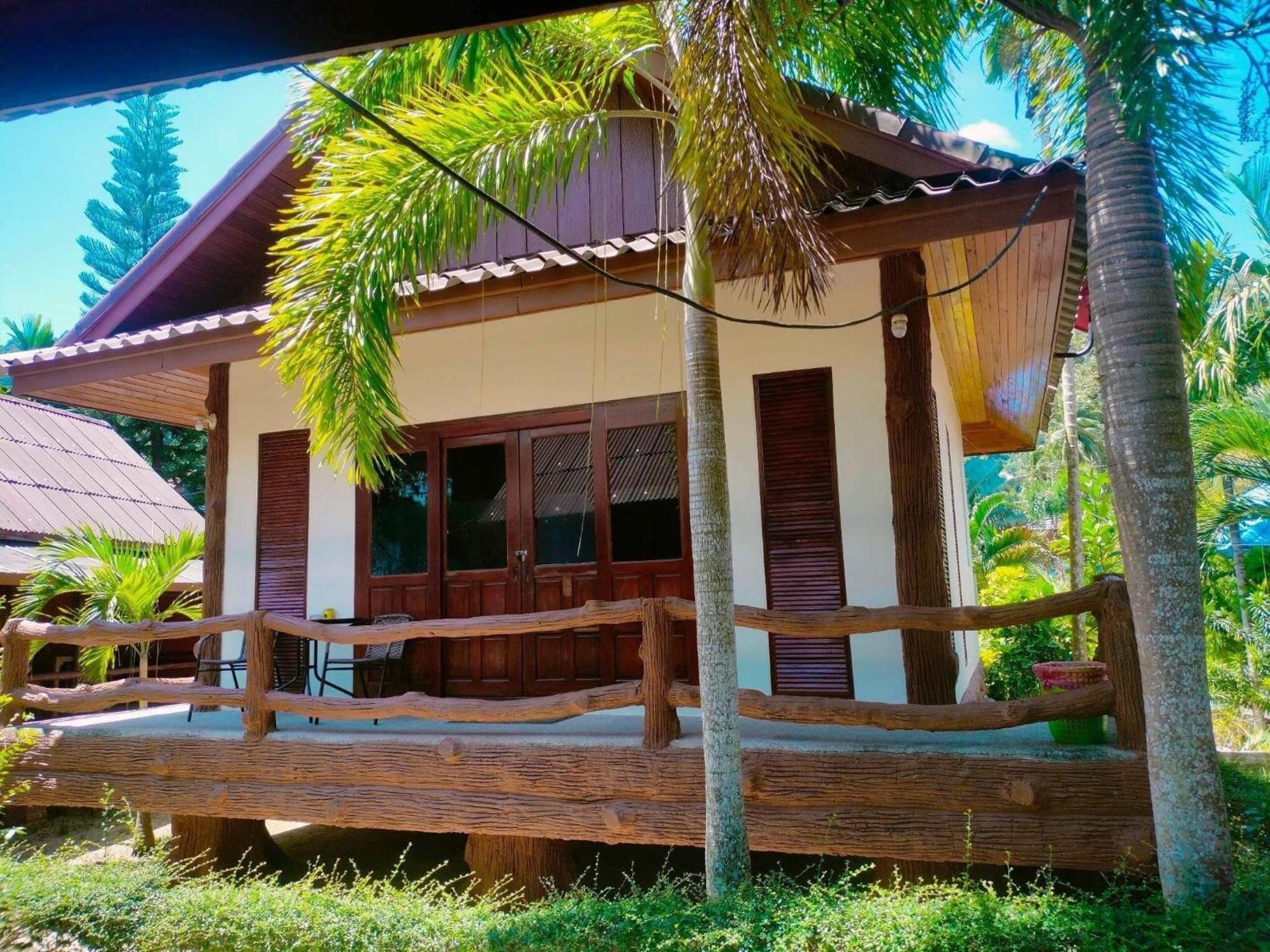 Buddha Raksa Thong Nai Pan Yai Exteriör bild